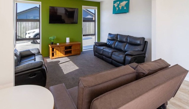 Large Family Home Near The Landing in Christchurch