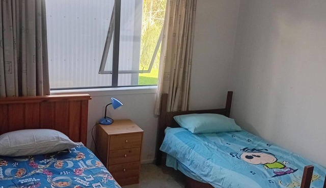 Large Sunny rural family accommodation, plenty of space, perfect for A.M.S Games in Waitao