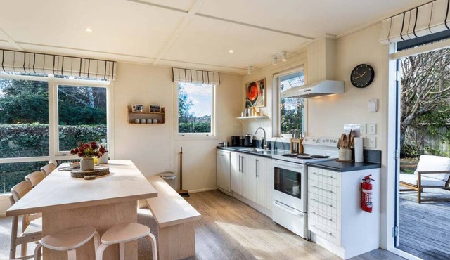 Loulou Lodge - family fun, close to lake in Taupo