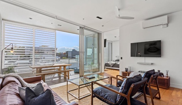 Luxury 2 bed2bath penthouse Free secure carpark in Auckland