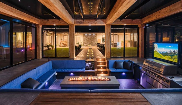 Luxury 5BR | Hot Tub + Sauna | Sleeps 13 in Prebbleton