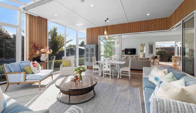 Luxury On Lemon in New Plymouth