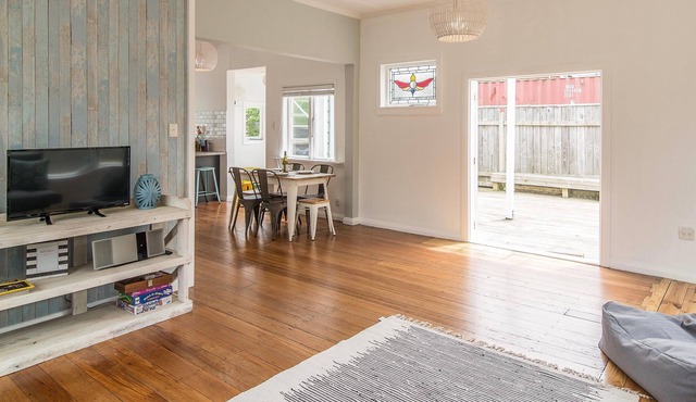Manawa o Raumati - Raumati Beach Holiday Home in Raumati Beach