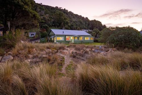 Masters Place - A classic beachfront villa in Collingwood