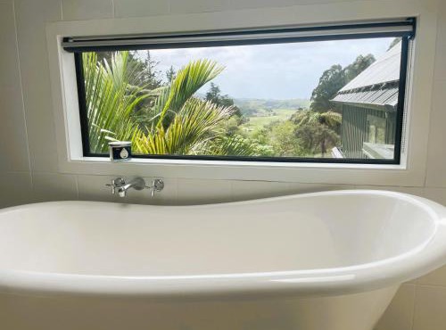 Matakana Retreat - Luxury Off Grid Lodge in Nature