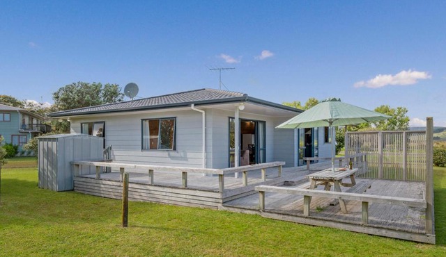 Matarangi Escape - Matarangi Holiday Home in Matarangi