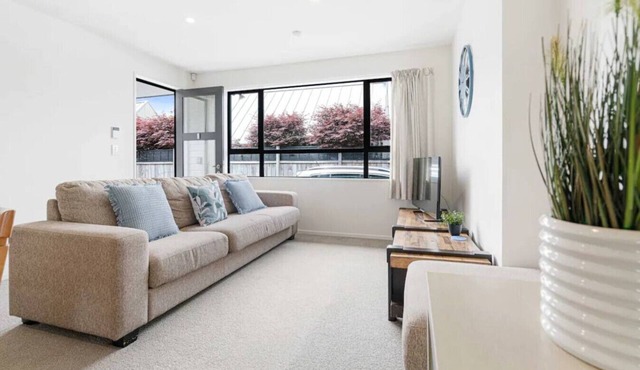 Merivale bungalow with garden and parking in Christchurch in Christchurch