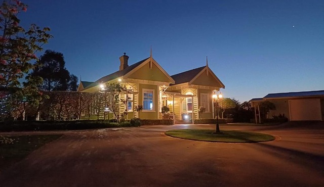 Milton Luxury Villa Accomodation in Hamilton