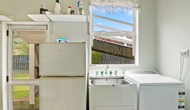 MOANA ESCAPE - WAIKAWA HOLIDAY HOME, family friendly in Picton in Waikawa