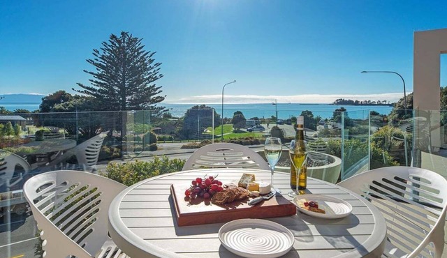 Moana Sands - Beachside Apartment in Nelson