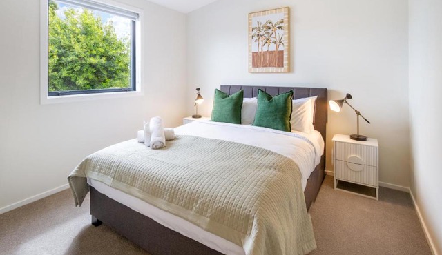 Modern Family-Friendly Home Near St Albans Park in Christchurch
