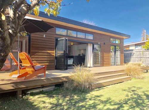 Modern Kowhai Cottage in Wanaka