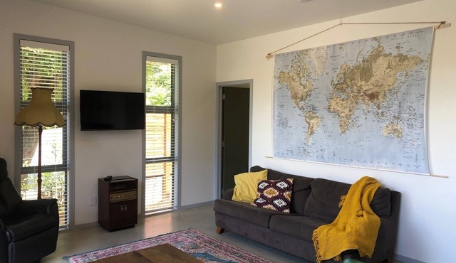 Modern Redwoods Retreat, Sauna and Gym, Mountain Bike Trails at Your Door