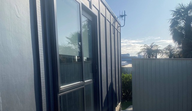 Modern, warm, central, self contained & private