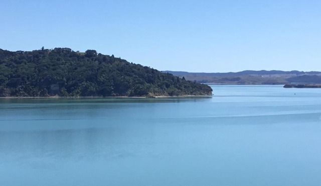 Moonlight Bay Studio with views in Raglan