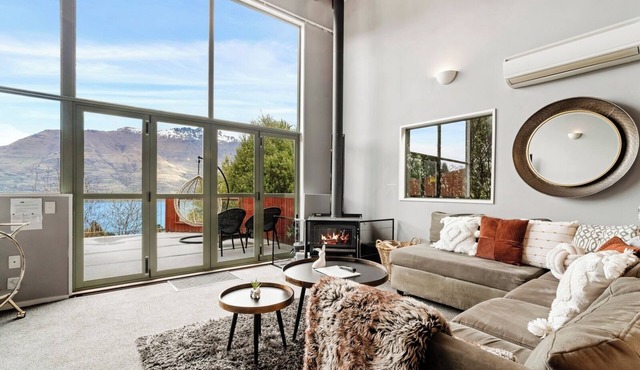 Mountain, lake, sun and this sensational home in Queenstown