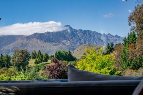 Mountain View Flat in Queenstown
