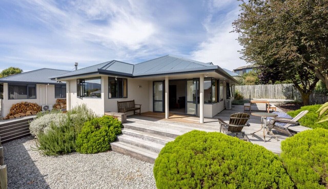 Mountain Views from Meadowstone in Wānaka
