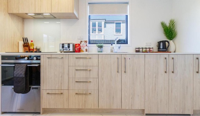New Brighton Beachside Stay - Near He Puna Pool in Christchurch