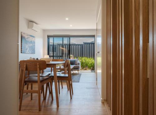 New & Stylish Townhouse - Great Neighbourhood in Wanaka