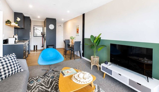 Newtown Tranquility | 2BR Wellington | Kitchen in Wellington