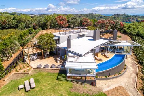 Nikau Estate, Oneroa - Be My Guest in Matiatia Bay