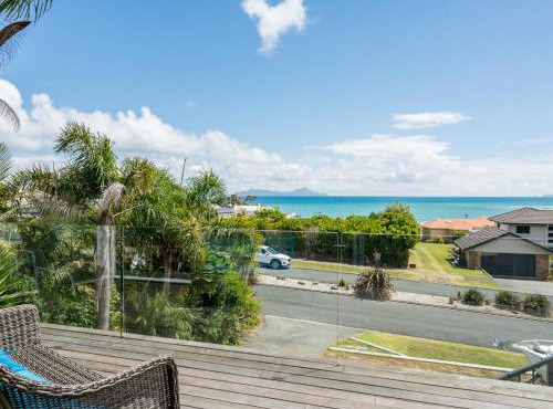 Ocean Oasis - Langs Beach Holiday Home
