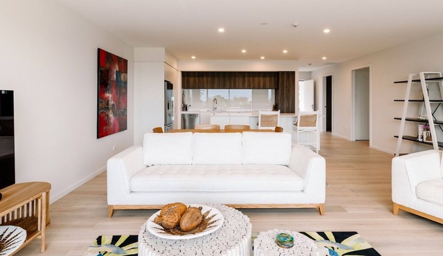 Oceanview Retreat - Stunning penthouse apartment in the Oceanview Apartments complex in Tahunanui in Nelson