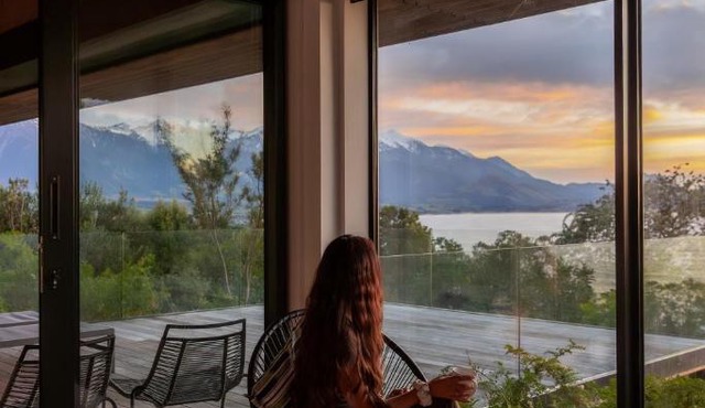 On The Edge, Luxury - KK43111 in Kaikoura
