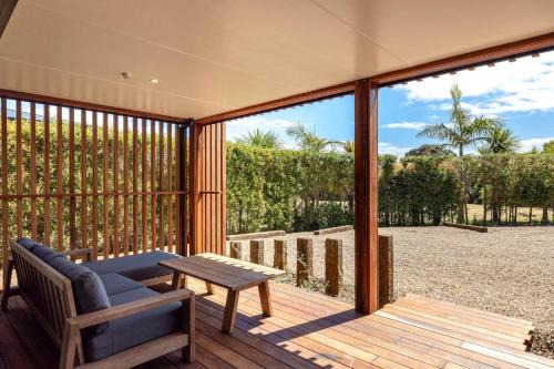Onetangi Beach Stays Studio 2 - Coast & Country in Onetangi