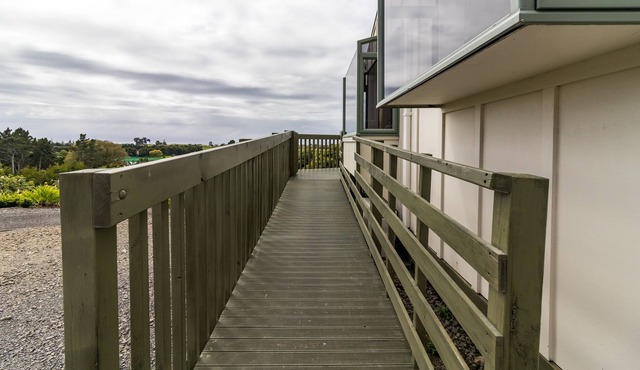 Orchard Seaview Bach