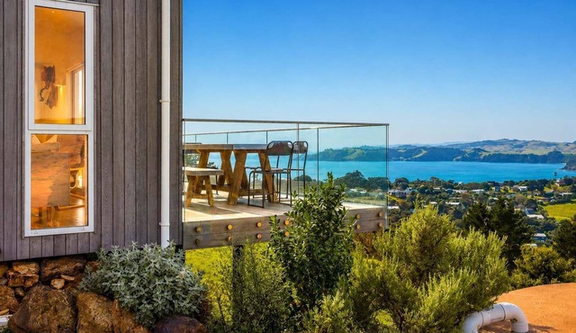 Overview - Panoramic Sea and Valley Views