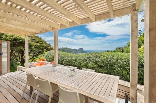 Palm Views - Stay Waiheke