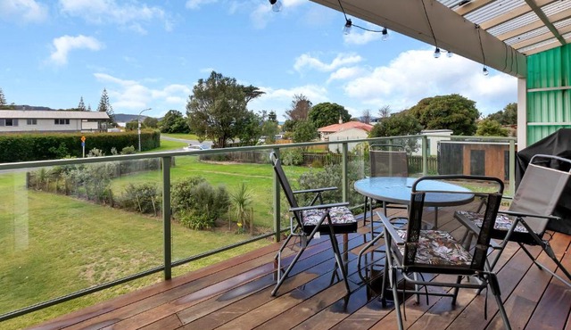 Patsy Cottage - A Charming 1960s Kiwi Bach near Kaitaia in Karkari Peninsula