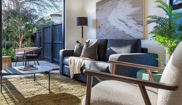 Peaceful Merivale Hideaway - Parkside + Parking in Christchurch