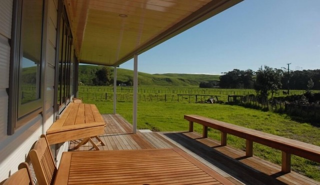 Peaceful Wainui Beach Holiday Home
