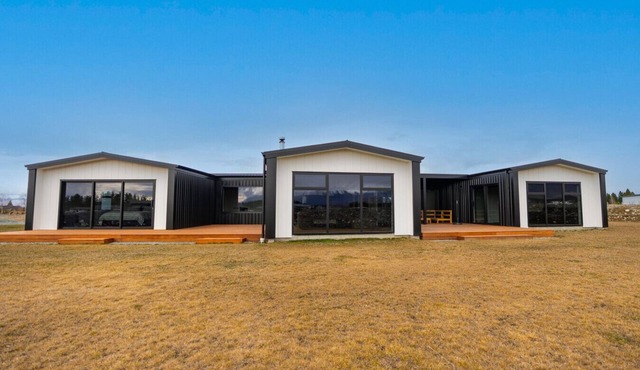 Peak Paradise – your ultimate escape in Twizel. in Twizel