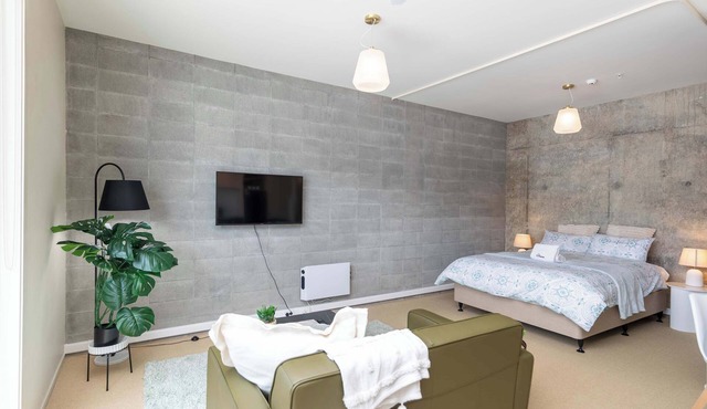 Petone 2BR | Near Jackson St + Beach | Kitchen in Lower Hutt