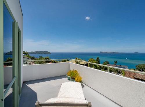 Picturesque on Paku - Tairua Holiday Home in Tairua