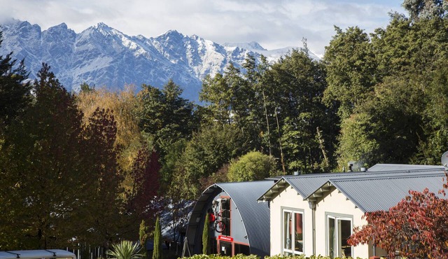 Pinewood Queenstown in Queenstown