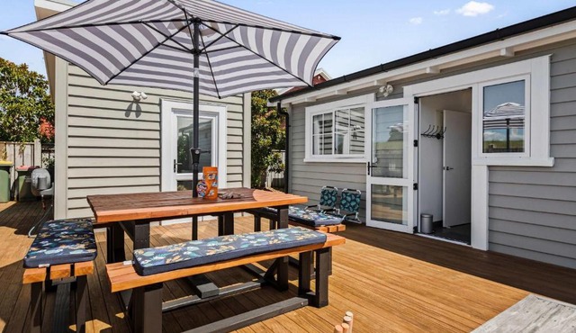 Pohutukawa Cottage in Waihi Beach