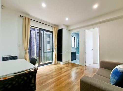 Private 2-Bedroom Guest Suite in The Gardens