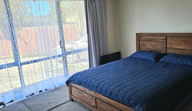 Private access with shower & toilet in Oxford