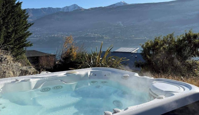 Queenstown Alpine Escape in Kawarau Falls