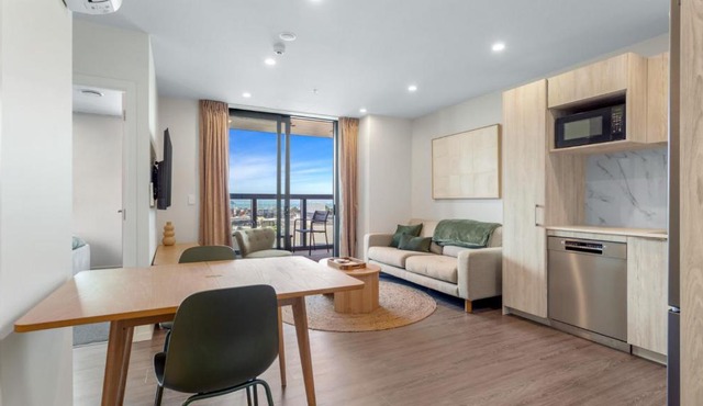 QV Stays Modern City Apartment