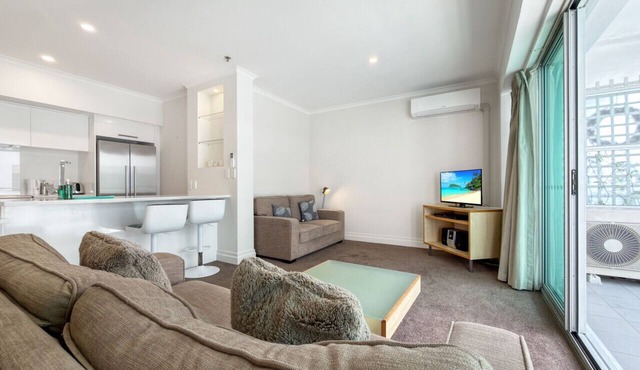 QV Stays Spacious Hideaway on the Wharf in Auckland City