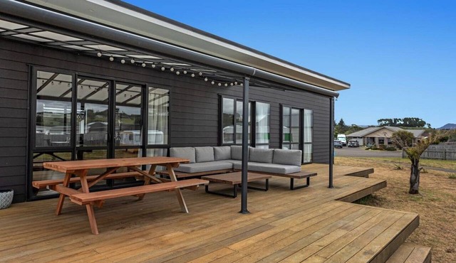Rānui at the Drifts- Luxury Beach Stay Waiotahe in Waiotahe