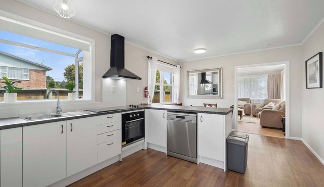 Red Door 56 - Ride to Redwoods, Sleeps 4