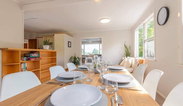 Redwoods Haven - Spa Pool, Sleeps 9