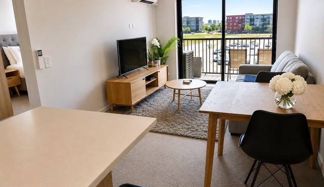 Remarkables Park: Modern Apartment with Parking in Queenstown